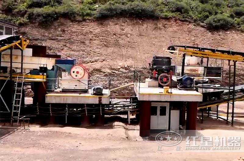 沖擊破搭配顎破、圓錐破現(xiàn)場