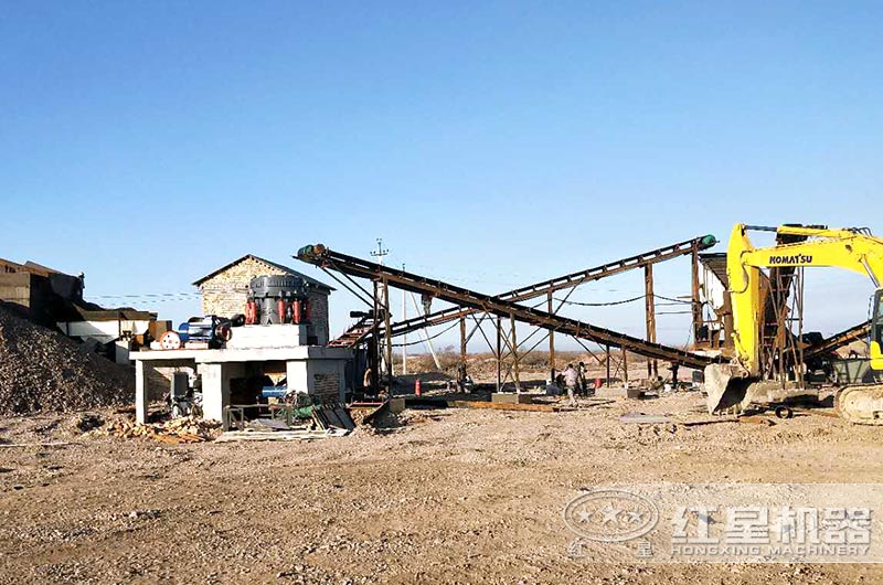 顎式破碎機、圓錐破碎機作業(yè)現(xiàn)場